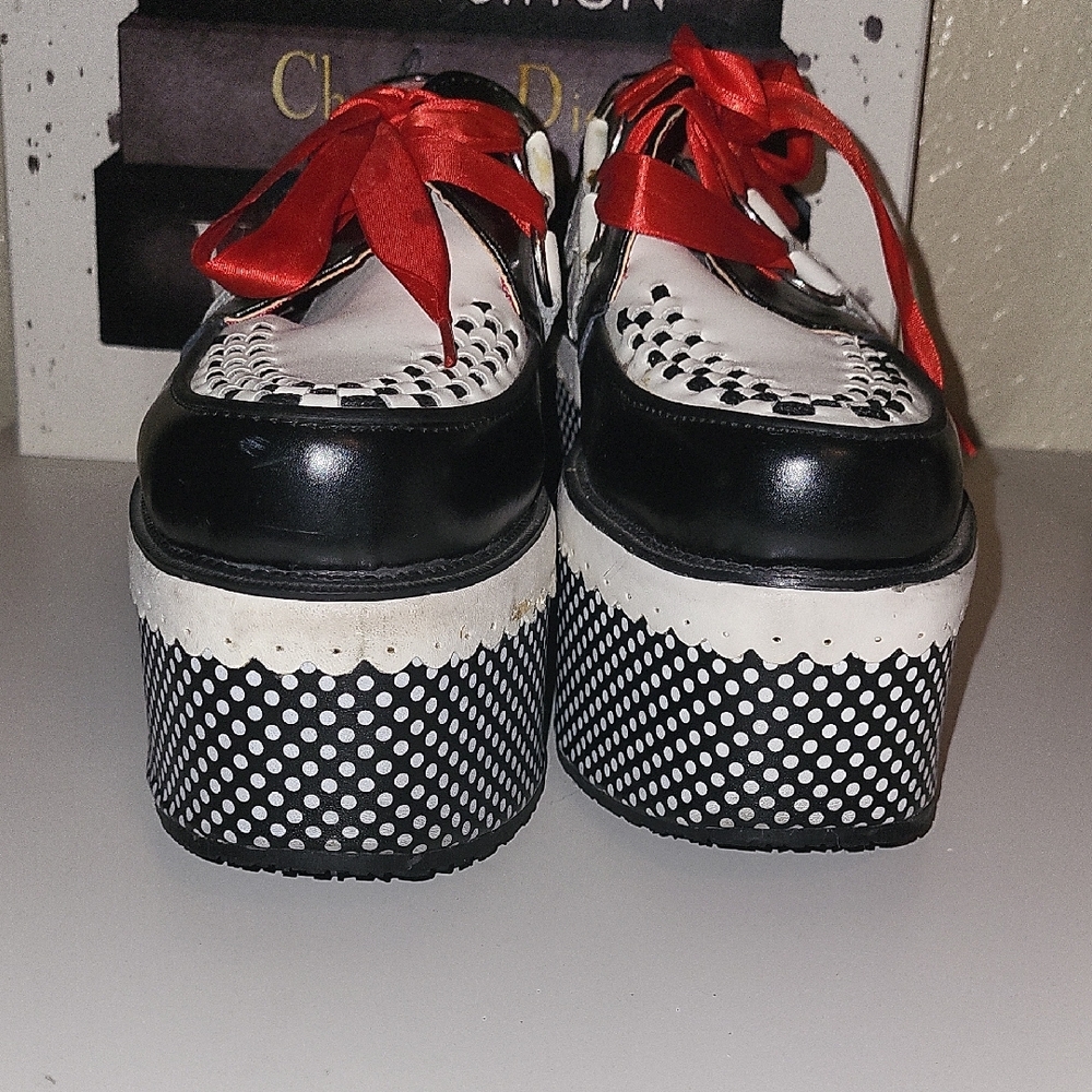 T.U.K X Hello Kitty Black and White Platform Shoes with Red Silk Laces - Picture 6 of 10